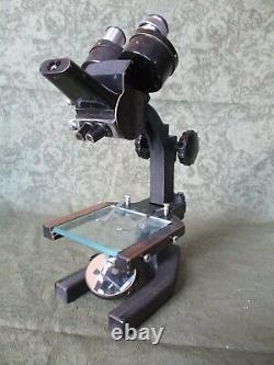 DISECTING MICROSCOPE, VINTAGE BIOLOGY by BAUSCH & LOMB in MAHOGANY CASE