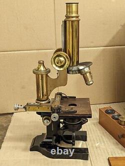 Old Vintage LEITZ WETZLAR Microscope In Wooden Box