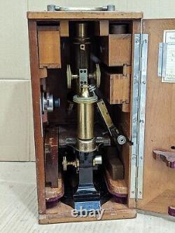 Old Vintage LEITZ WETZLAR Microscope In Wooden Box